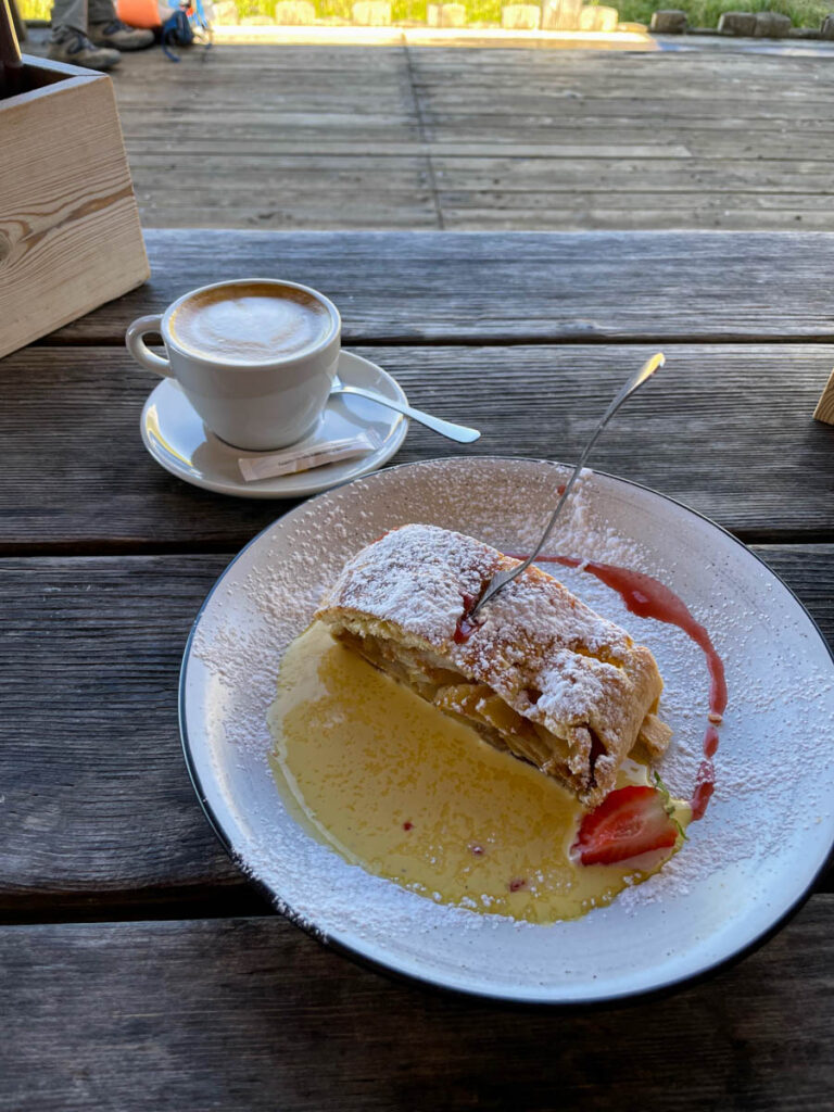 Hiken bij Sassolungo Langkofel